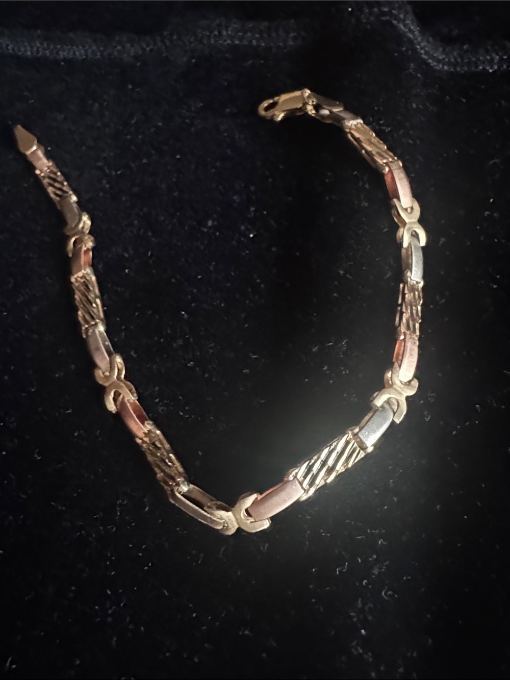 Elegant Three -Tone 14K Gold and Rose Gold Women's Chain Bracelet